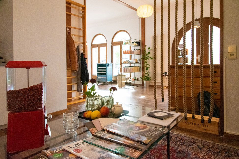 Friseur Reutlingen Friseursalon Wartebereich